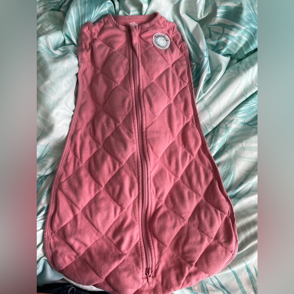 Dreamland baby sleep sack dusty rose. Used about 2 months good condition